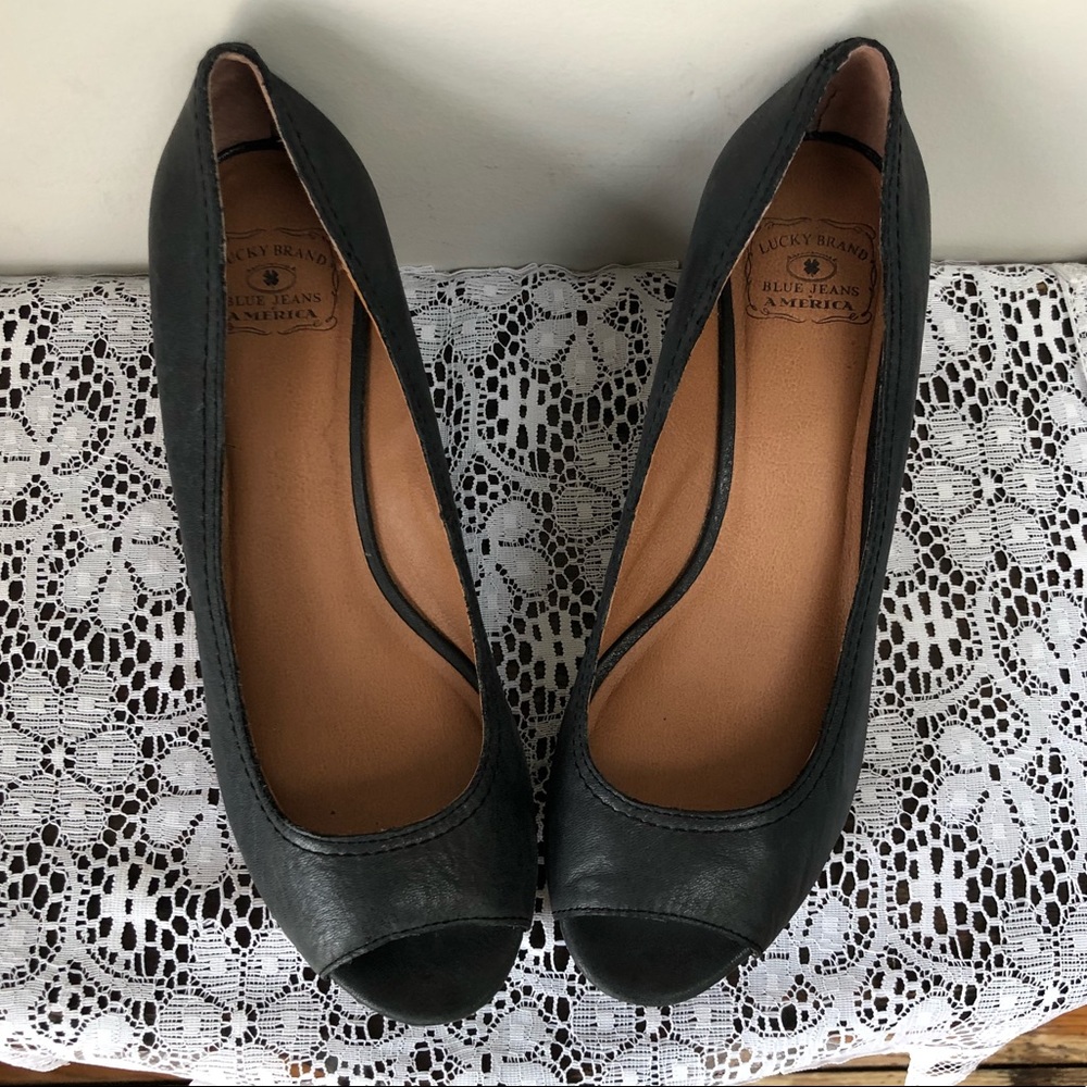 Lucky Brand Navy Blue Leather Wedges Size 8.5